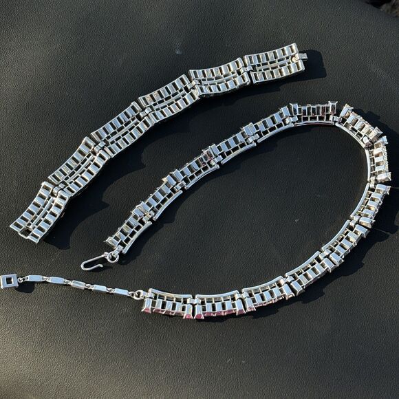 Vintage Trifari “Vanity Fair” Baguette Rhinestone Necklace & Bracelet Set READ - Picture 7 of 11